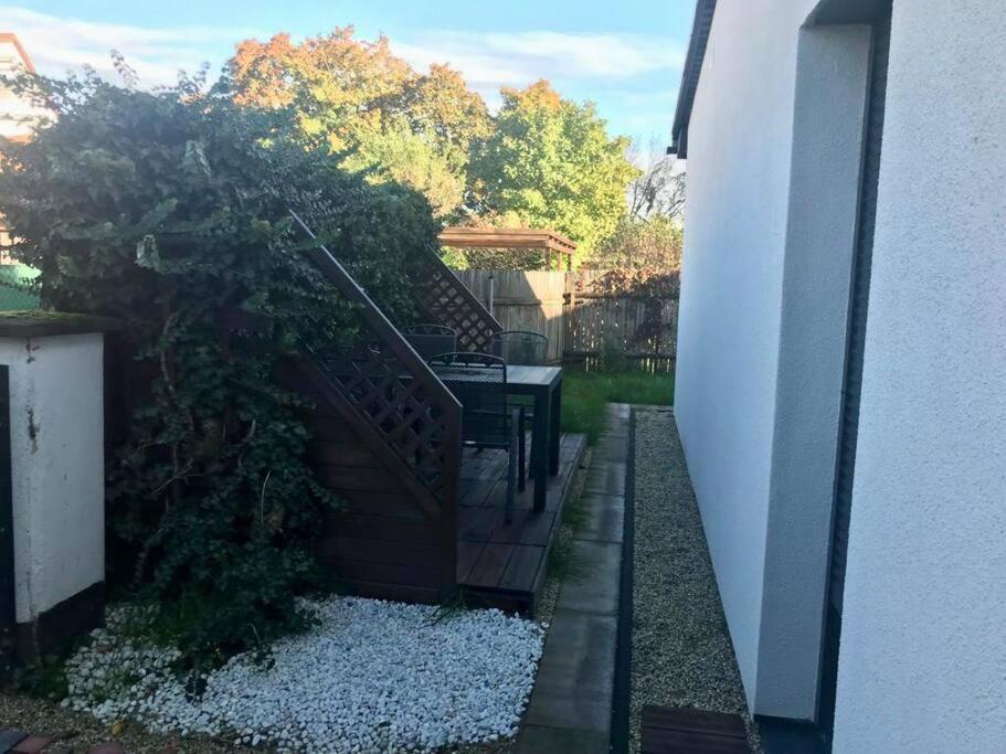Bezauberndes Gaestehaus Mit Terrasse Nürnberg Dış mekan fotoğraf